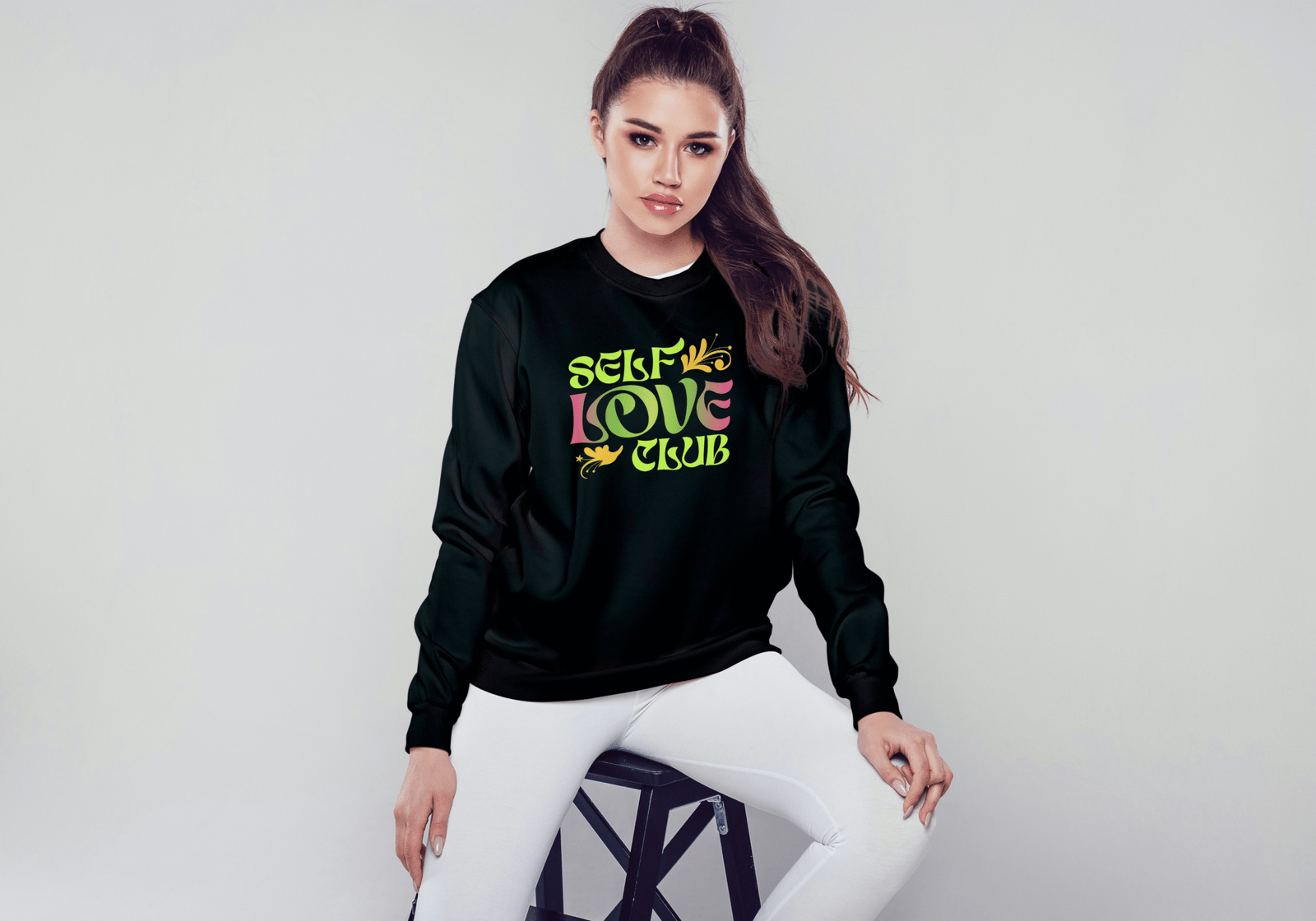 Buzo Hoodie 'Self Love' BeDonato en modelo urbano consciente