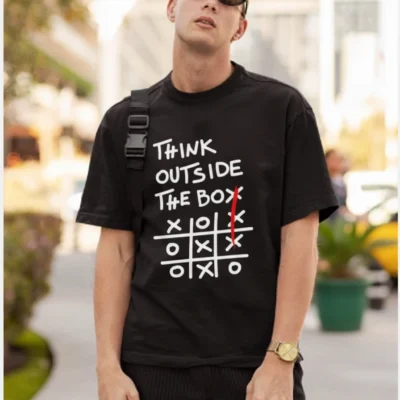 Camiseta 'Think Outside The Box' de BeDonato en modelo urbano creativo